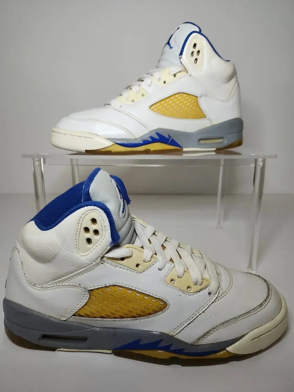 Air Jordan Boys 5 Retro Stealth Sneakers Kicks Sport Royal White Leather Size 6Y